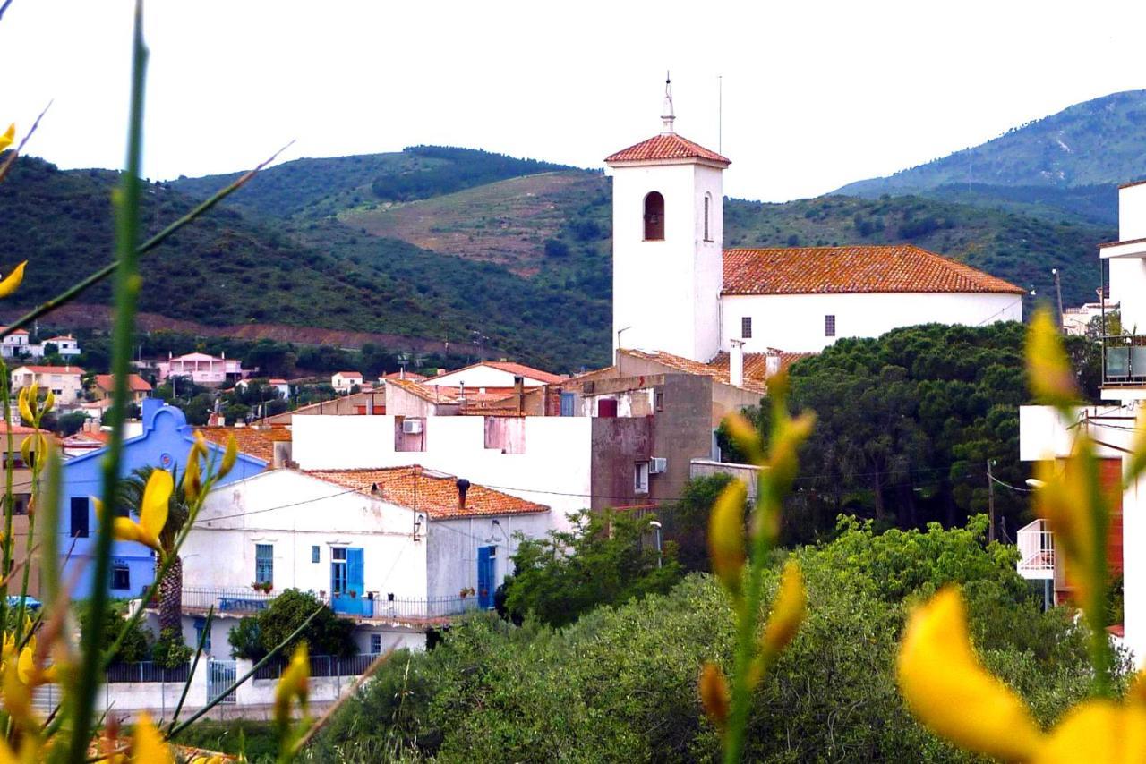 Caseta De Pescadors A Les Cales De Colera, 2ª Linea De Mar Holiday home *
